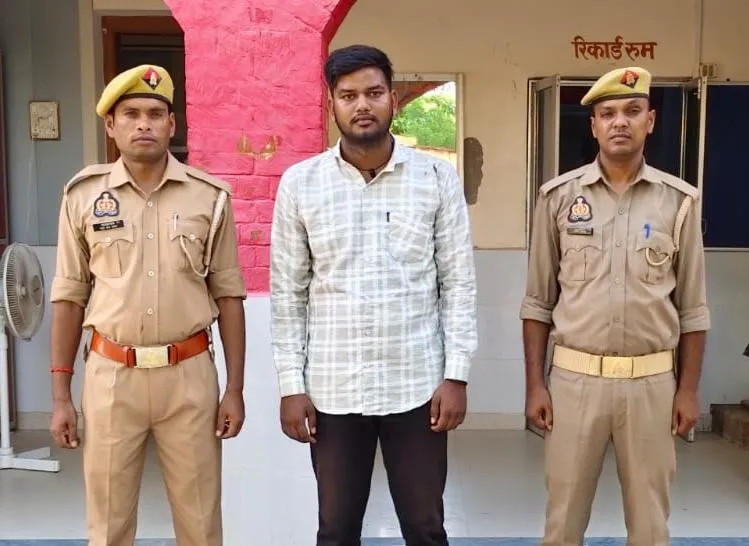 Breaking: Azamgarh: Making a reel with a dummy pistol and posting it on Instagram proved costly, youth arreste...