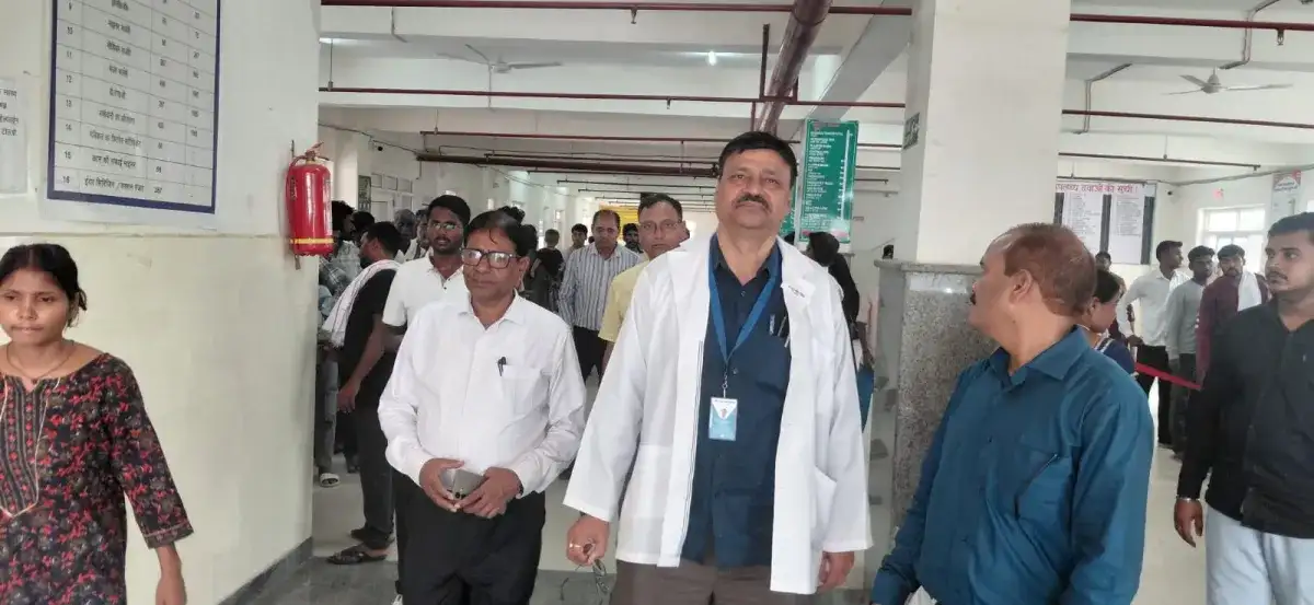 See: During CMO's surprise inspection, three employees were found absent, salaries stopped; Instructions...