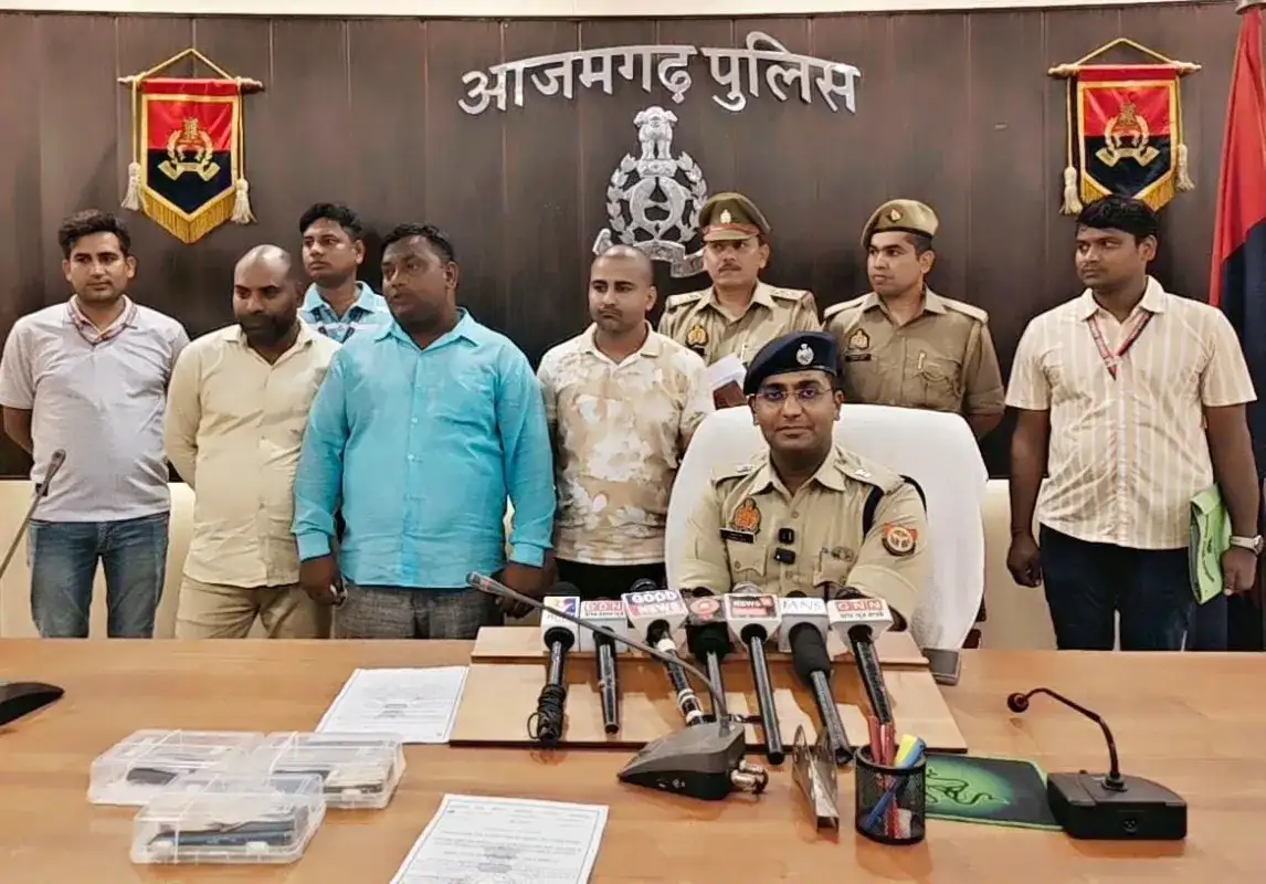 Photo: Big revelation by Azamgarh Cyber ​​Police: Three accused involved in cyber fraud of Rs 84 crore arre...