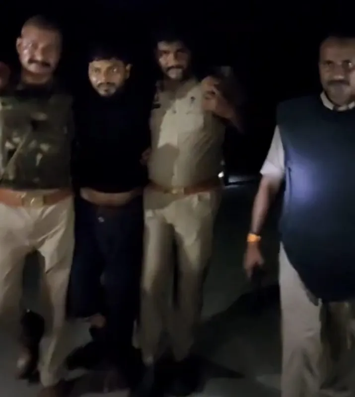 Photo: Azamgarh: Accused who fatally attacked woman arrested in police encounter, shot in leg