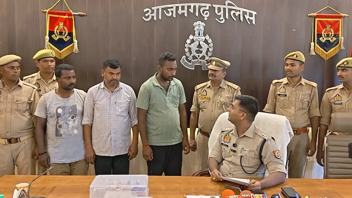See: Big success of Azamgarh Police: 3 more members of interstate gang who cheated crores of rupees in th...