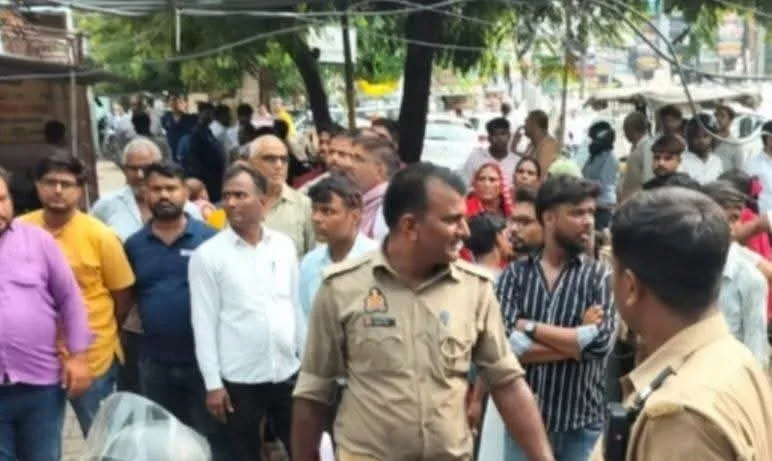 आजमगढ़: NEET-2026 में असफल होने पर छात्रा ने फांसी लगाकर दी जान, परिवार में मचा कोहराम