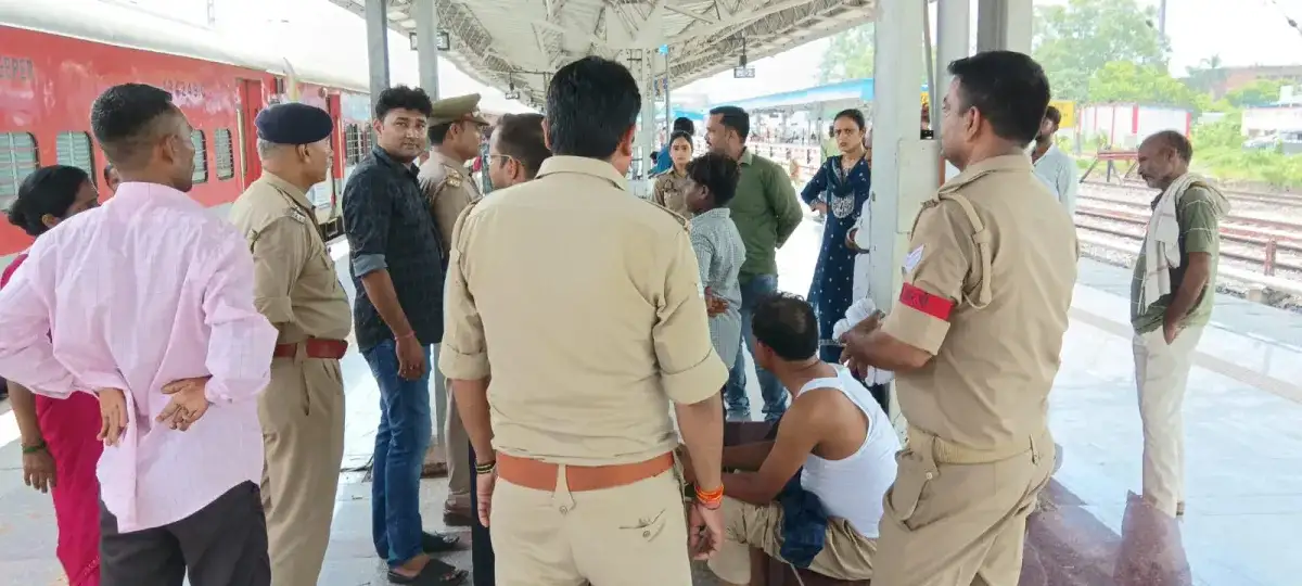 आजमगढ़ में बाल श्रम व बाल भिक्षावृत्ति के खिलाफ चला विशेष अभियान, दुकानदारों को दी चेतावनी