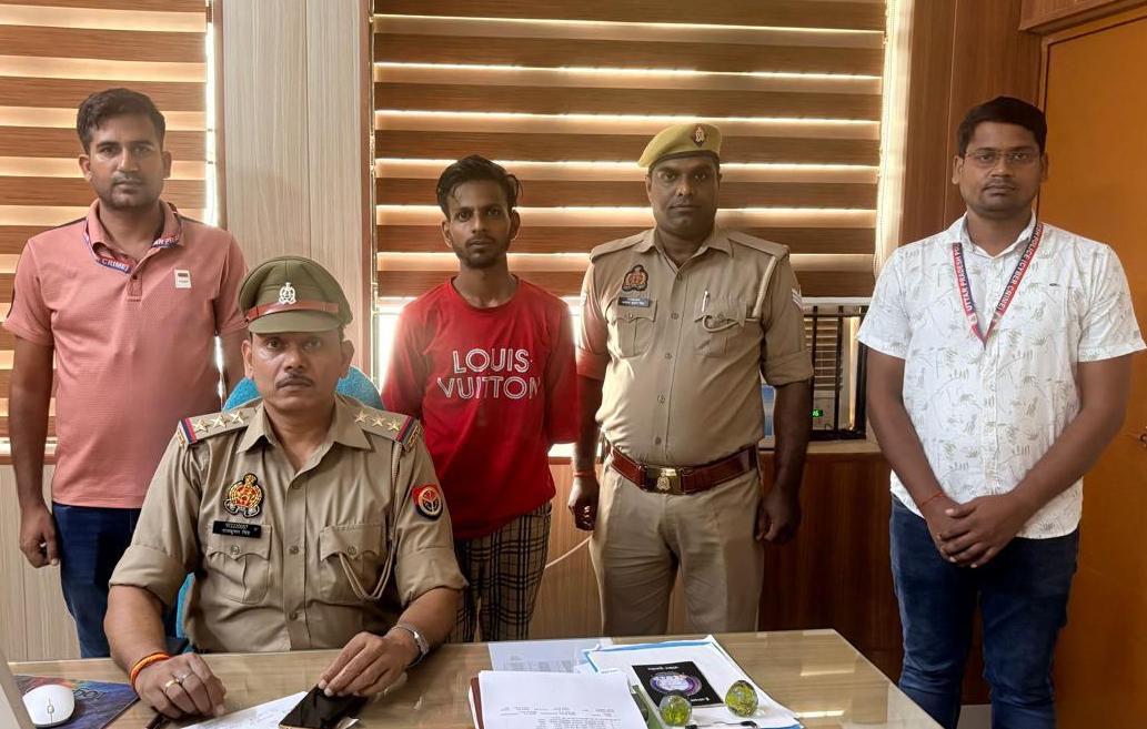 Photo: Cheating of Rs 26.70 lakh by digital arrest, cyber criminal arrested from Lucknow