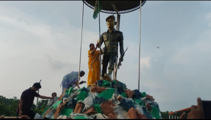 Breaking: Once upon a time, fees were paid by lifting bricks, today entire Purvanchal is celebrating the brave...